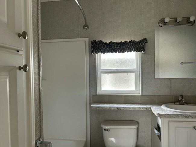 Building Photo - 6941 MacDonald Ct