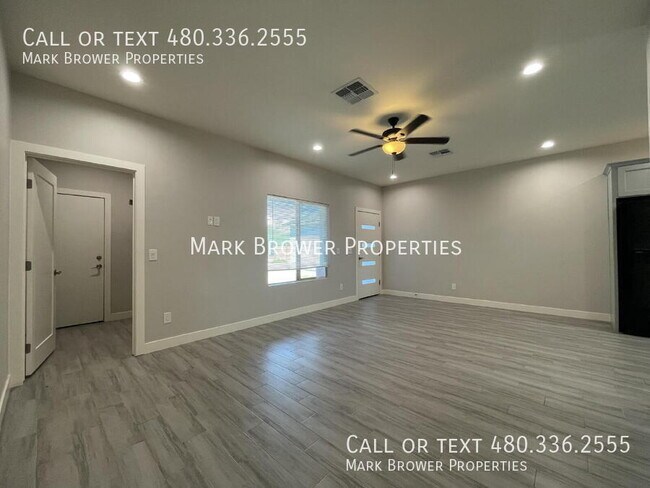 Building Photo - 1561 E Mahoney Ave