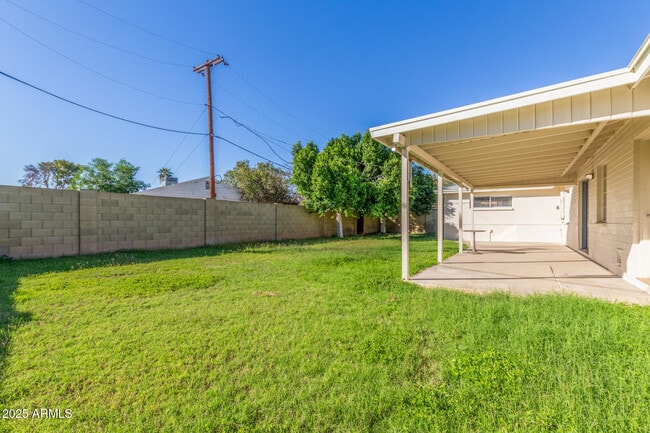 Building Photo - 5306 N 8th Ave