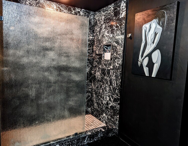 Building Photo - 1122 Jackson St