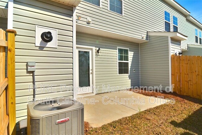 Building Photo - 215 Northwood St