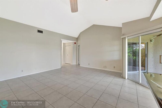 Building Photo - 6715 Via Regina