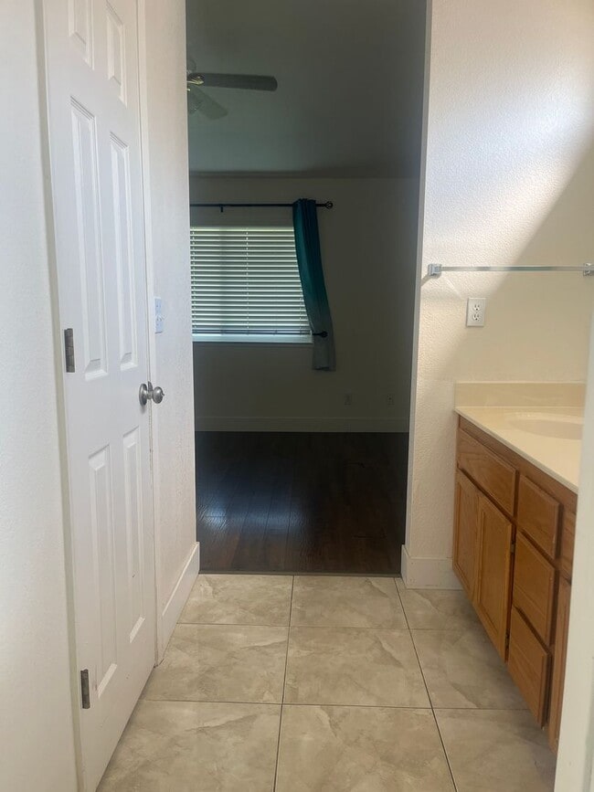 Building Photo - This rental won't last long. Don't miss ou...