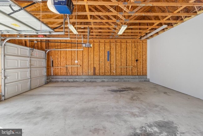 Building Photo - 15118 Liberty Grove Dr