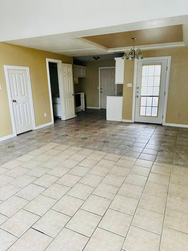 Building Photo - 2501 N I St