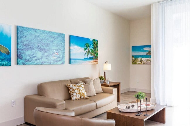 Building Photo - 777 N Ocean Dr