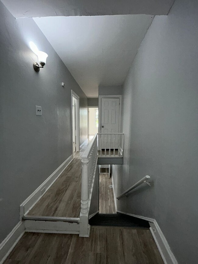 Building Photo - 298 Rutherford Ave
