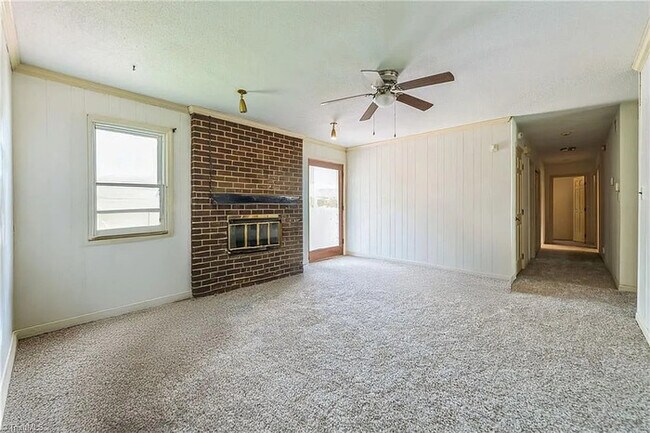 Building Photo - Build Equity While Leasing - Lease to Own