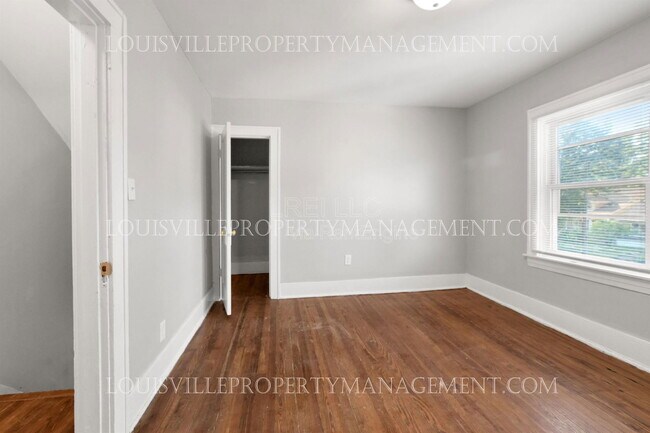 Building Photo - 3100 Grand Ave