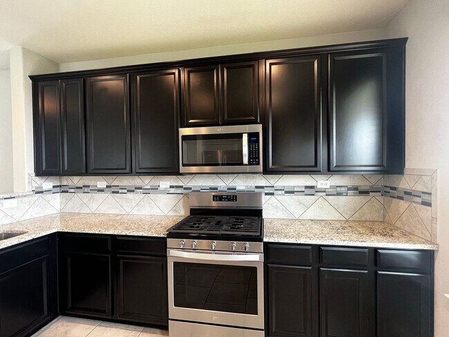 Building Photo - Elegant home in Davis Ranch- 4 Bedroom/ 3 Bathroom