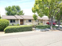 Building Photo - Beautiful 4 Bed 2.5 Bath Almaden Country C...