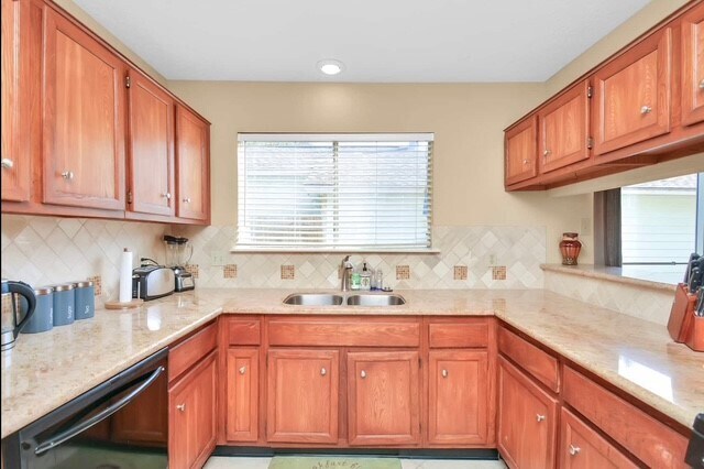 Building Photo - 16614 Rock E Dr