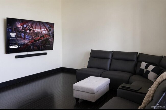 Building Photo - 310 Rio Grande Dr