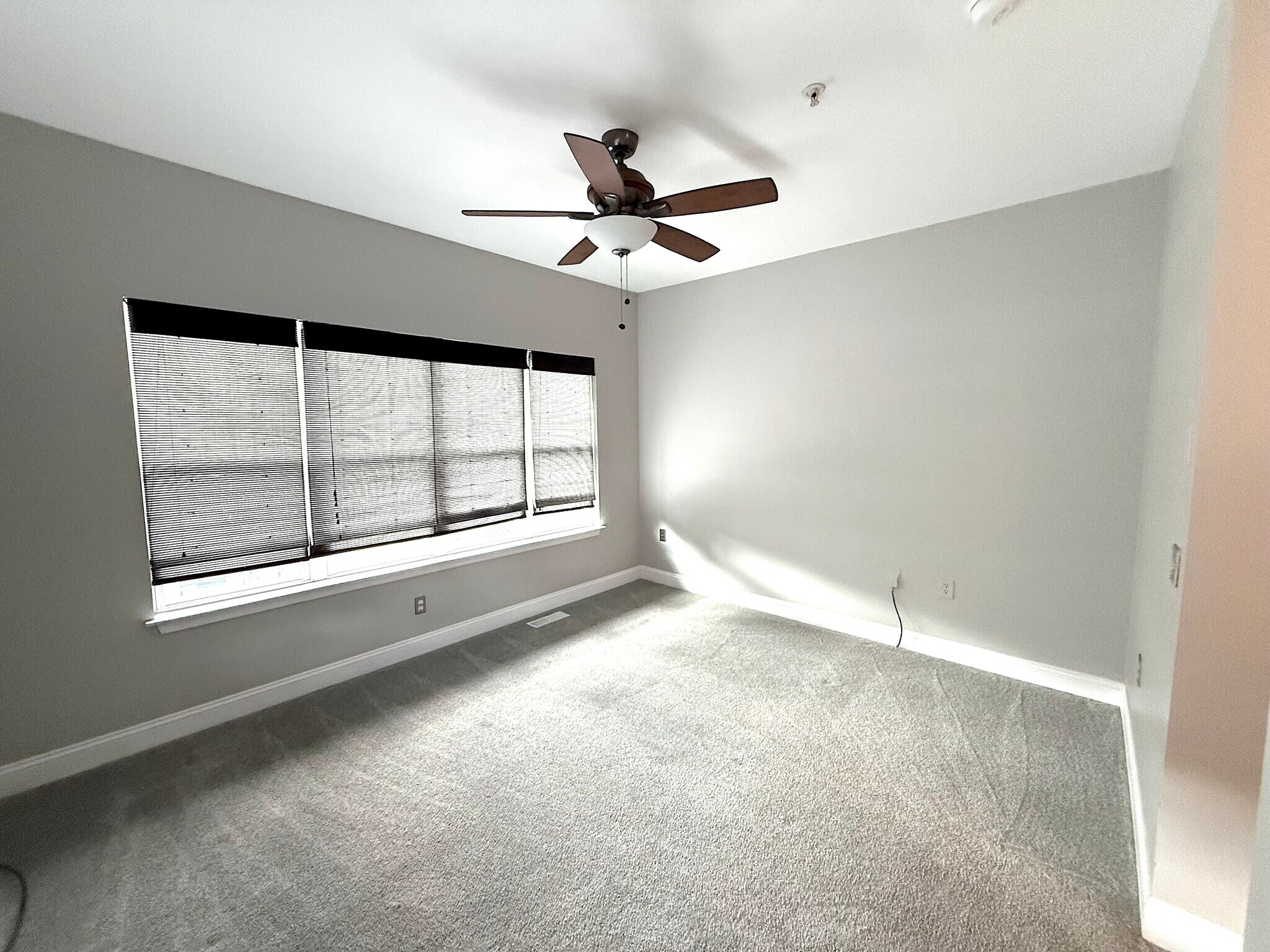 Building Photo - 1302 Kenilworth Ave