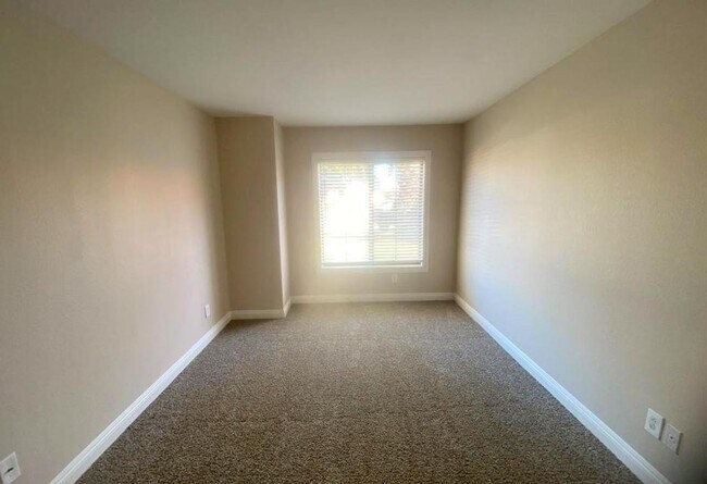 Building Photo - Wolf Valley Estates - Pool and Spa - Pets ...