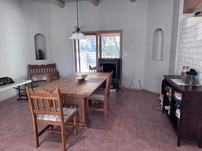 Building Photo - 3 Bedroom, 2.5 Bathroom Home in Tijeras, NM