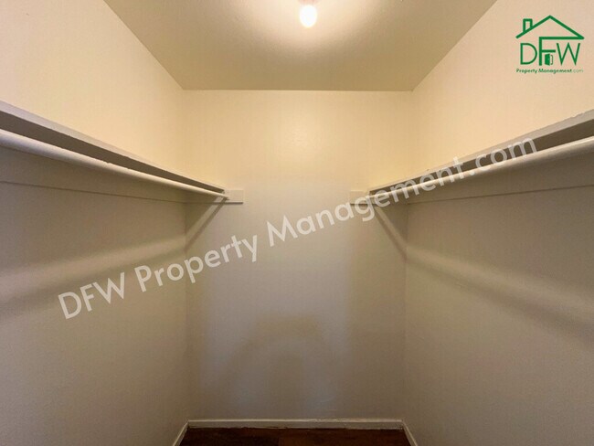 Building Photo - Fry Street Apartments