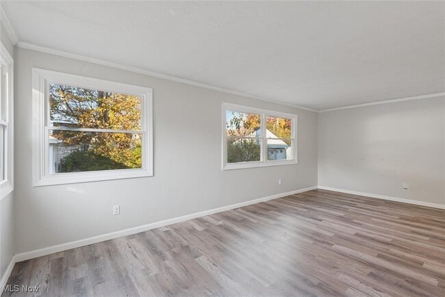 Building Photo - 5732 E 141st St