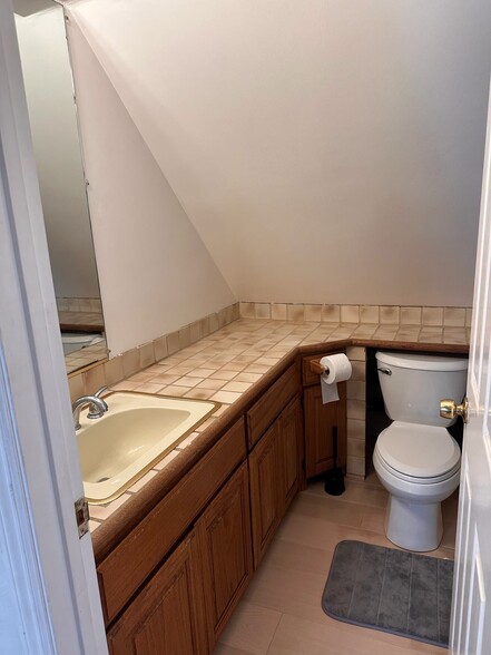 Building Photo - 149 Beechwood Dr