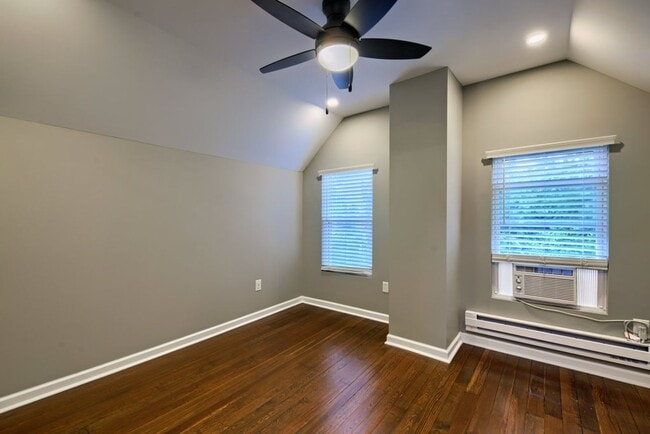Building Photo - North Campus OSU Renovated Single Family H...