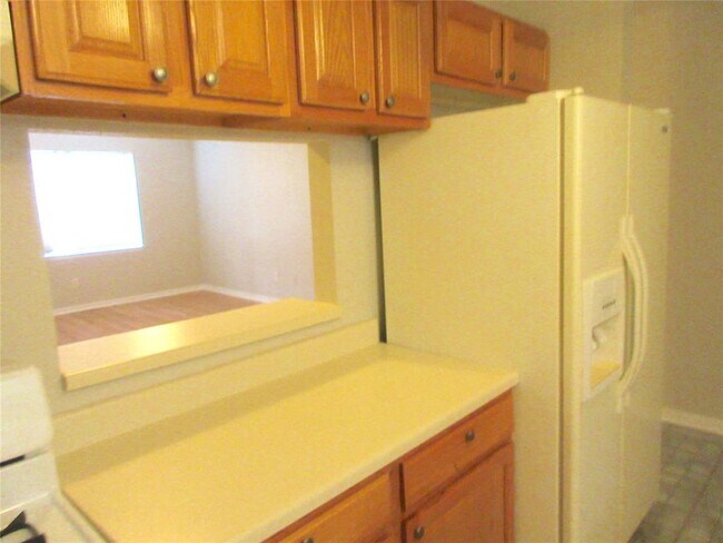 Building Photo - 1230 Shadowdale Dr