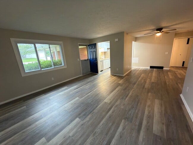Building Photo - 6794 Sun Valley Ave NE