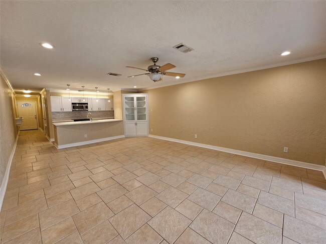 Building Photo - 15575 Marina Dr