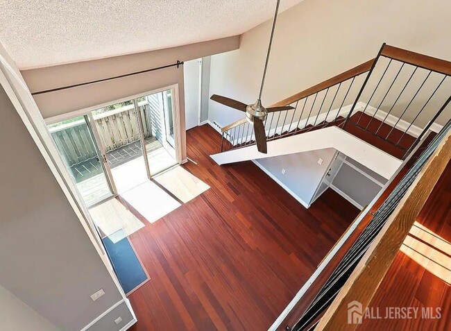 Building Photo - 1010 Aspen Dr