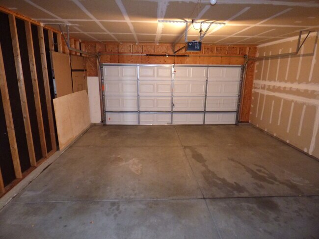 Building Photo - 2 Bedroom Townhome in Northwest Loveland