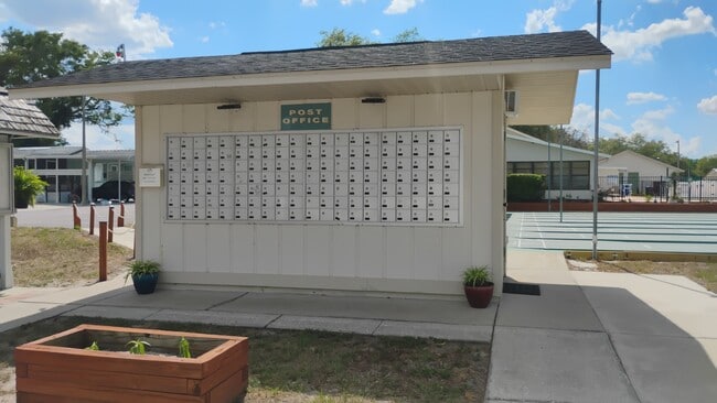Building Photo - 37041 Chancey Rd