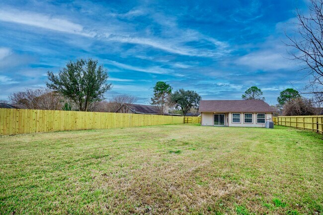 Building Photo - 13903 Tower Point Dr