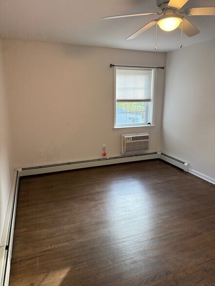 Building Photo - 139 Ridge Rd