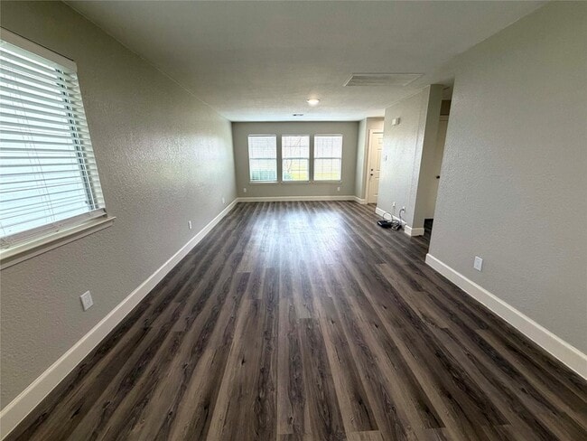 Building Photo - 10667 Cobblecreek Way