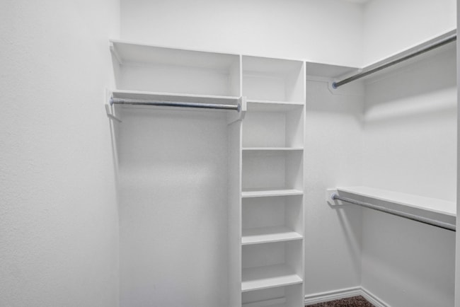 Building Photo - 16117 Pawnee Dr