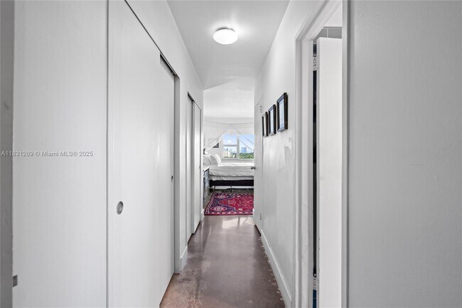 Building Photo - 4925 Collins Ave
