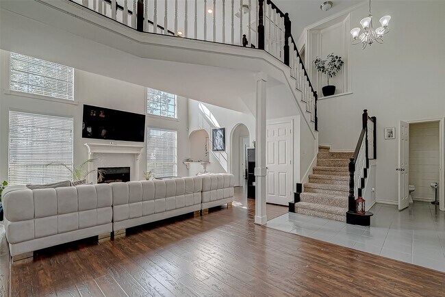 Building Photo - 8006 Devlin Dr