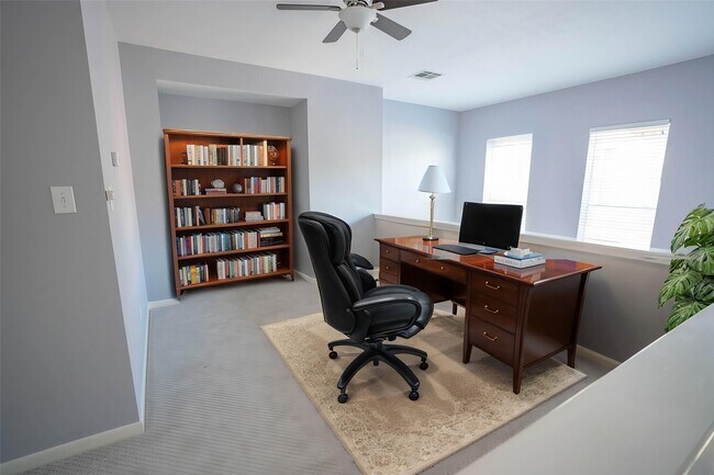 Building Photo - 1515 Drew St