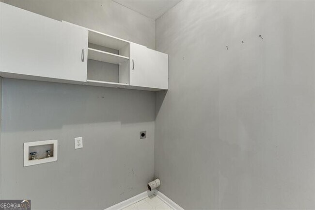 Building Photo - 1795 Lake Heights Cir