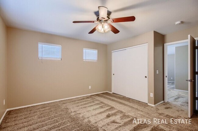 Building Photo - 3201 W Yellow Peak Dr