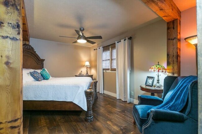 Building Photo - HOME FEATURED IN 417 MAGAZINE in 2018!!!!!...