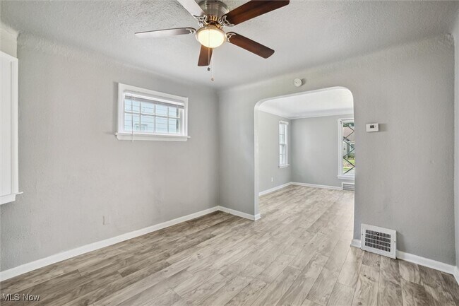 Building Photo - 13511 Thraves Rd