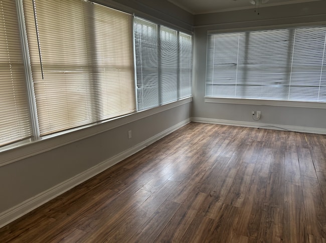 Building Photo - 2 Bed 1 Bath Home for Rent