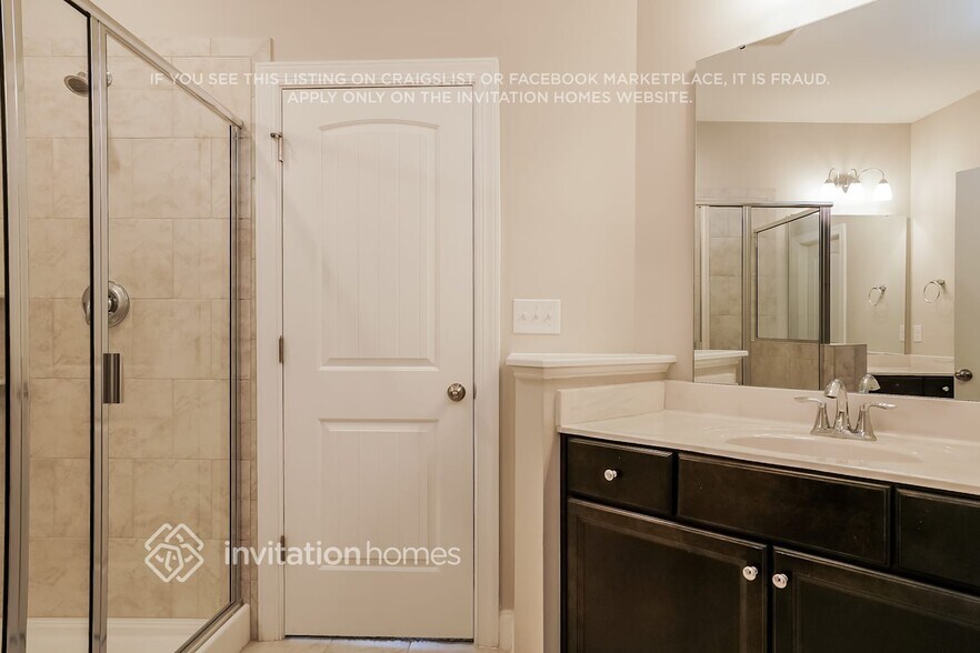 Building Photo - 668 Barneswyck Dr