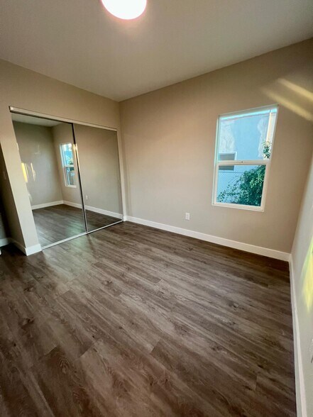 Building Photo - 4703 9th Ave