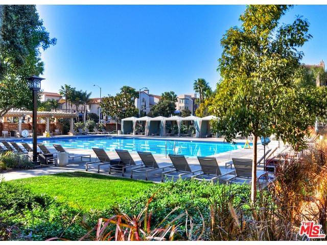 Building Photo - 5831 Seawalk Dr