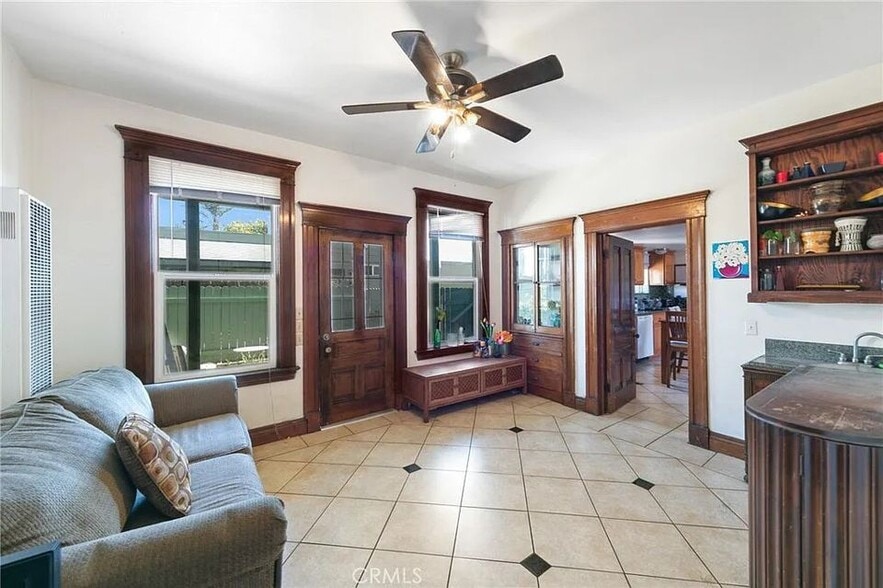 Building Photo - 507 Rose Ave