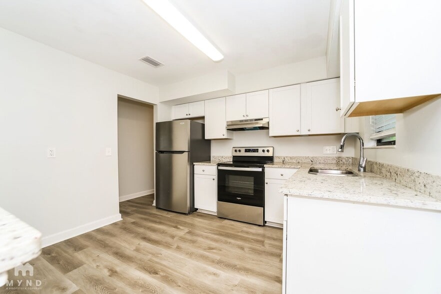 Building Photo - 10535 Jolynn Rd