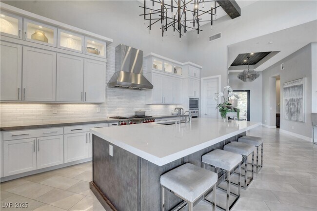 Building Photo - 6300 Clovis Point St