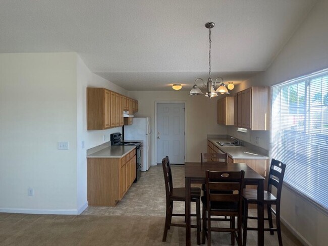 Building Photo - Spacious 3-Bedroom Home with Loft & Large Backyard!