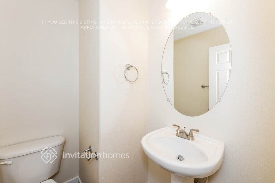 Building Photo - 7423 Scottish Castle Ave